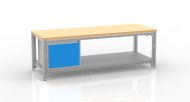 Elektrisch höhenverstellbarer Tisch aus Aluminiumprofilen