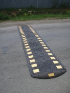 Befestigungsmaterial für die universale Fahrbahnschwellen