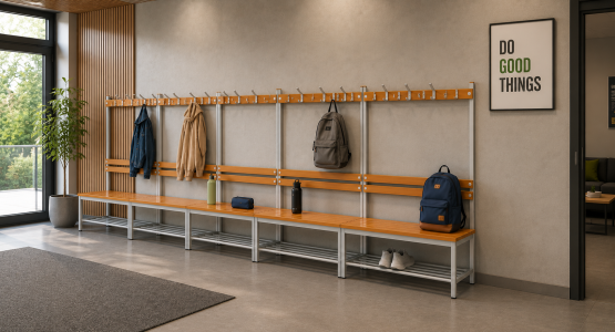 mit Kleiderhaken